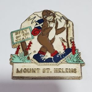 Vintage Mount St. Helens Bigfoot Manget Retro Sasquatch Cute Hiking Cryptid